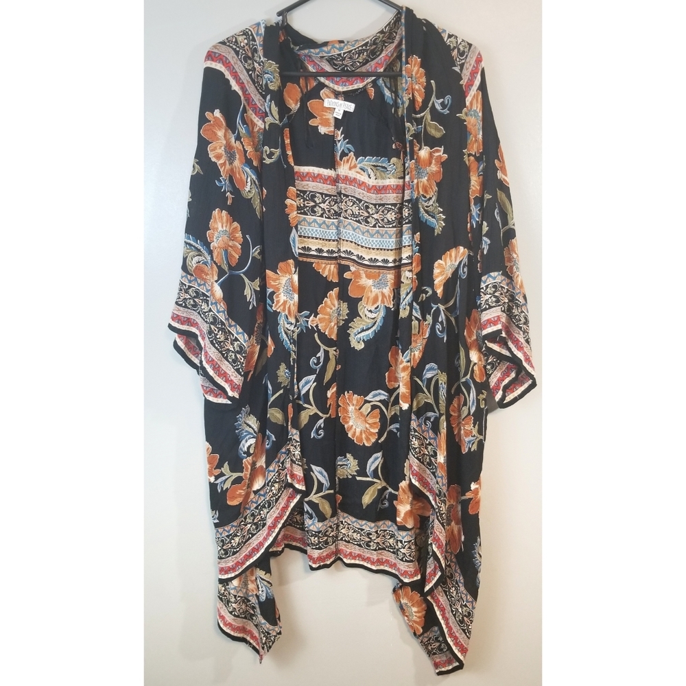 Patrols of Peace black floral Kimono size Medium